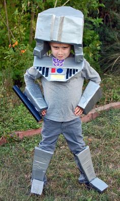 DIY Transformer Megatron costume Megatron Costume, Transformers Costumes, Transformer Halloween Costume, Transformers Costume, Transformers Cartoon, Transformer Costume, Original Transformers, Transformers Megatron, Witch Party