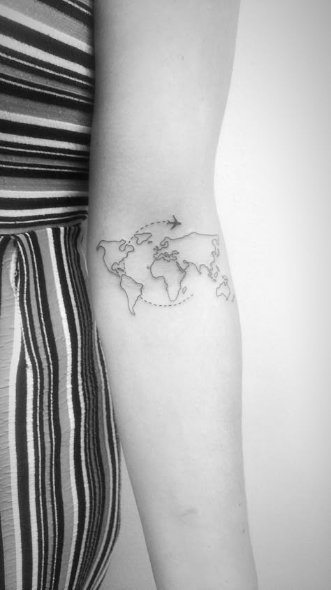 7 Continents Tattoo, World Tattoo Design, Snake Tatoos, Arm Cuff Tattoo, World Tattoos, World Map Tattoo, Partner Tattoo, Map Monde, World Map Tattoos