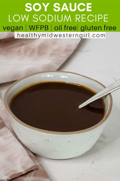 Just 118 mg of sodium per serving in this healthy, low sodium soy sauce substitute! It's vegan, gluten-free and oil free, and you can whip it up in 15 minutes. Low Sodium Soy Sauce Recipe, Healthy Soy Sauce, Sauce For Vegetables, Dressings Recipes, Soy Sauce Substitute, Soy Sauce Alternative, Vegan Gravy, Gluten Free Soy Sauce, Going Vegetarian