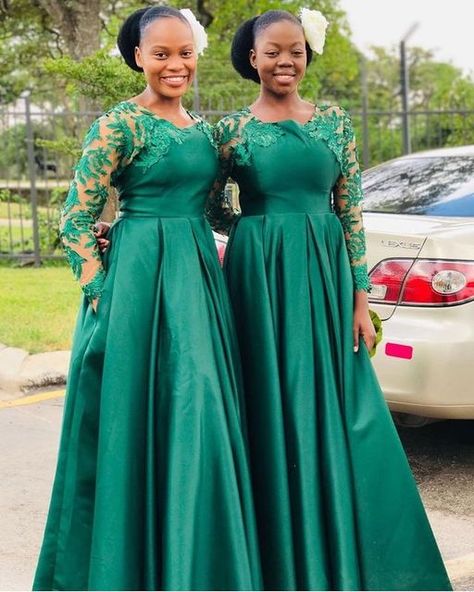 Gorgeous Bridesmaid Dresses Classy, African Maid Of Honour Dresses, Bride Dress 2024, African Bridesmaid Dresses Design, Green Dresses Bridesmaid, Maids Dresses Wedding, Green Lace Prom Dress, Wedding Dresses For Maids, Nigerian Bridesmaid Dresses