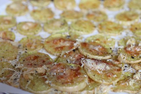 Parmesan Tromboncini Discs - Powered by @ultimaterecipe Tromboncino Squash Recipes, Chicken Parmesan Pizza, Recipe Using Zucchini, Turkey Casserole, Chocolate Zucchini Cake, Summer Menu, Zucchini Fritters, Parmesan Crusted, Garden Harvest