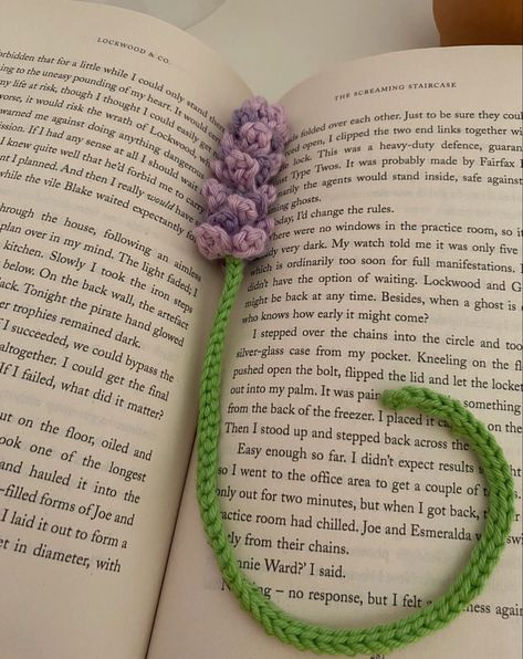 Bookmarks Ideas, Bookmark Crochet, Crochet Bookmark, Crochet Fairy, Crochet Keychain Pattern, Mode Crochet, Crochet Shop, Crochet Business, Crochet Design Pattern