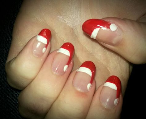 Christmas Hat Nails, Christmas Nails Santa Hat, Nails Santa Hat, Kids Christmas Nails, Christmas Nails Santa, Santa Hat Nails, Santa Nail Art, Christmas Sweater Nails, Santa Nails