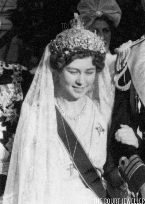 Royal Jewel Rewind: The Greek Royal Wedding of 1938 Prince Paul, Royal Family Of Greece, King George I, King George Ii, Queen Sofía Of Spain, Greek Royalty, Orthodox Wedding, Princess Katherine, Greek History