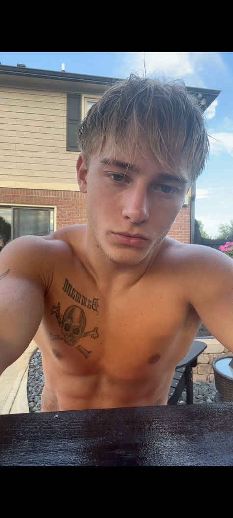 Evan Rosier, Blonde Men, Bad Boy Style, Binding 13, Grunge Guys, Cute White Guys, White Guys, Boys Of Tommen, Ideal Boyfriend