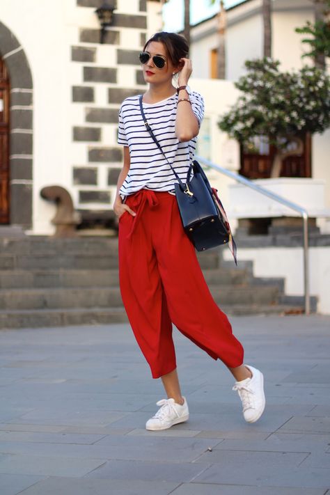 Red Paper Bag Trousers, Stripe T-Shirt & Trainers Culottes Outfit Casual, Red Trousers Outfit, Summer Trainers, How To Wear Culottes, Culottes Outfit, Red Trousers, Fashion Footwear, Red Pants, Weekend Outfit