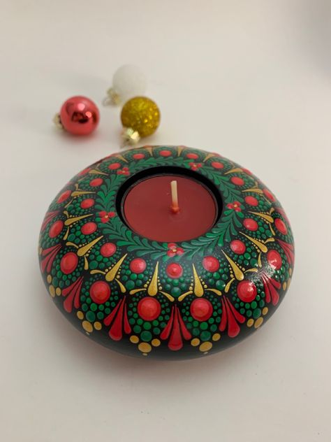 Christmas Dot Mandala, Christmas Mandalas, Mandala Candle, Mandala Paint, Christmas Tea Light Holder, Mandela Stones, Mandala Christmas, Christmas Mandala, Dot Mandalas