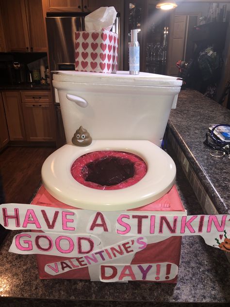 Toilet Valentine Box Ideas, Toilet Valentines Day Boxes, Valentine 2024, Cute Valentine Ideas, Valentines 2024, Diy Valentines Box, Kids Valentine Boxes, Diy Boxes, Valentine Card Box