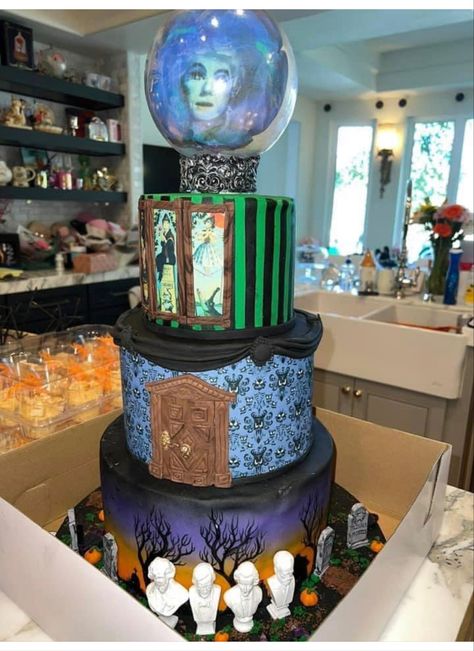 Haunted Mansion Cake Ideas, Haunted Mansion Cake Disney, Haunted Mansion Birthday Party Ideas, Haunted Mansion Birthday Cake, Haunted Mansion Cupcakes, Haunted Mansion Themed Party, Haunted Mansion Birthday Party, Haunted Mansion Nails, Haunted Mansion Cake