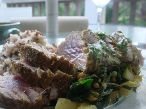 Pistachio Crusted Tuna Recipe Creamy Basil Dressing, Tuna Dishes, Tuna Recipe, Food Fantasy, Spicy Tuna, Tuna Recipes, Fish Dinner, Food Preparation, Fish Recipes