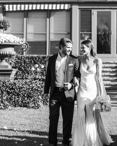 SIBLING LOVE - a brother walking his sister down the aisle on her wedding day, love this!! PC: Lisse Wedding Photography Brother Walking Sister Down Aisle, Sibling Pictures, Sibling Love, Hair Specialist, A Brother, Sister Wedding, Wedding Photography And Videography, Wedding Moments, Bridal Hair