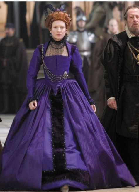 Another stunning appearance in a bright purple dress. This cannot be matched by lower classes, as purple is a color of nobility. Elizabeth The Golden Age, Elizabethan Costume, Elizabethan Fashion, Tudor Fashion, Tudor Costumes, Purple Gown, Elizabethan Era, Purple Gowns, Elizabeth I