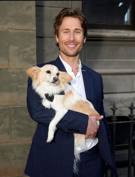 Glenn Powell, Daisy Edgar Jones, Dog Movies, Glen Powell, Rescue Dog, Sharp Dressed Man, Fictional Crushes, Ryan Gosling, Hot Actors