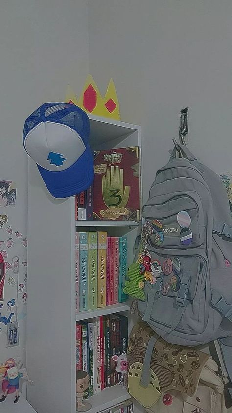 Nerd Aesthetic Room, Cosplay Room Ideas, Nerd Core Aesthetic, Nerd Bedroom Aesthetic, Nerd Room Aesthetic, Geeky Bedroom, Fandom Bedroom, Nerd Bedroom, Nerdy Room