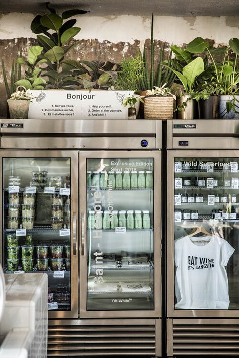 Wild & The Moon: How This Vegan Café Is Changing Fashion's Diet — PAGE Magazine Grab And Go Interior Design, Vegan Cafe Interior, Vegan Restaurant Design, Refrigerator Interior, Shop Fridge, Juice Shots, Fridge Design, Juice Store, Healthy Energy Drinks