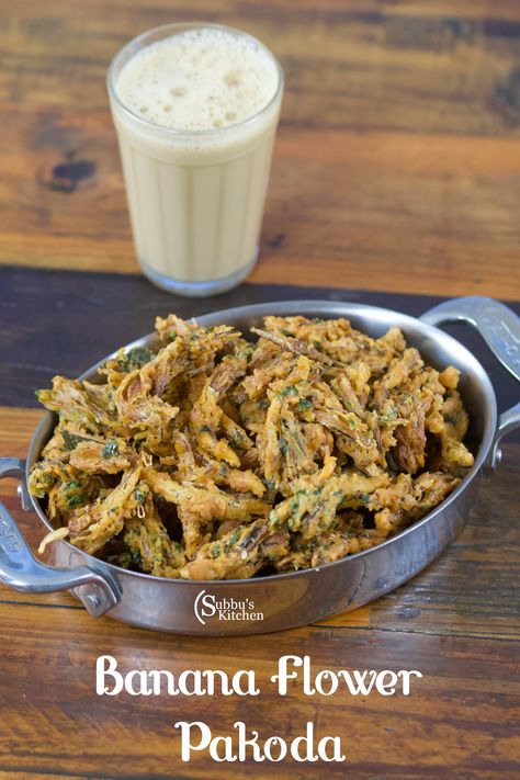 Vazhaipoo Pakoda, a delicious, crispy and spicy fritters made with banana flower, gram flour, rice flour and spices. A crunchy snack to relish with hot tea/coffee. Learn here how to make this recipe with step by step pictures, video and instructions. Veg Pakoda Recipe, Banana Flower Recipe, Bread Pakora Recipes, Banana Flower Recipe Indian, Cabbage Pakoda Recipe, Bread Pakoda, Vegetable Pakora, Chef Dishes, Spicy Snacks Recipes