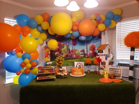 The Lorax Theme Party, The Lorax Party Decorations, Lorax Birthday Party Decorations, The Lorax Birthday Party Ideas, The Lorax Party, Lorax Birthday Party, Lorax Birthday, Lorax Party, Kindergarten Graduation Party