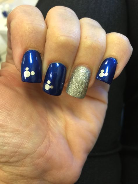 Disneyland's 60th Anniversary nails °o° Disney 50th Anniversary Nails, Disney Nails Blue, Blue Disney Nails, Acrilyc Nails, Anniversary Nails, Frozen Nails, Disneyland Nails, Nails Disney, Mouse Nails