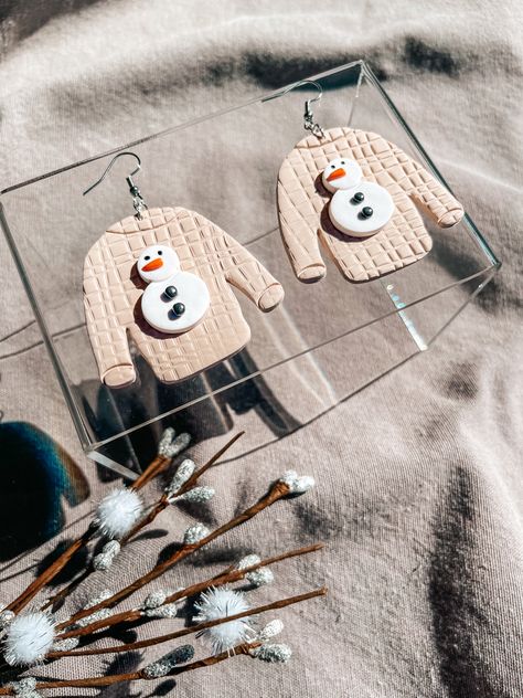 Clay Sweater Earrings, Snow Globe Polymer Clay Earrings, Snowman Clay Earrings, Polymer Snowman, Snowman Earrings Clay, Snowman Clay, Snowman Sweater, Snowman Snow, Clay Christmas