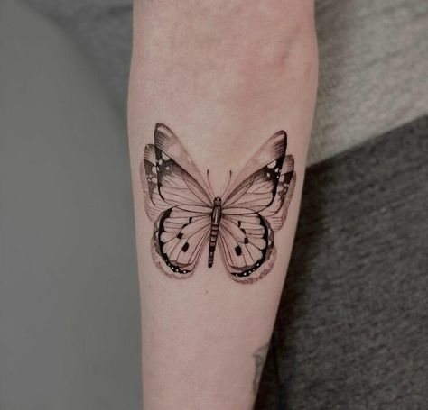 Moving Butterfly Tattoo, Trippy Tattoo Ideas, Illusion Tattoo, Mac Miller Tattoos, Moving On Tattoos, Borboleta Tattoo, Escher Art, 3d Butterfly Tattoo, Optical Illusion Tattoos