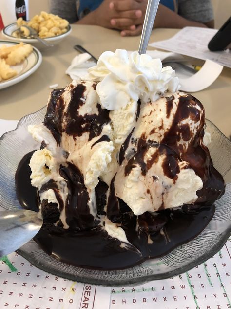 [I ate] hot fudge brownie sundae Hot Fudge Sundae Aesthetic, Hot Fudge Brownie Sundae, Brownie Sundae Bar, Brownie Fudge, Hot Fudge Sundae, Fudge Sundae, Food Reference, Brownie Sundae, Aesthetic Foods