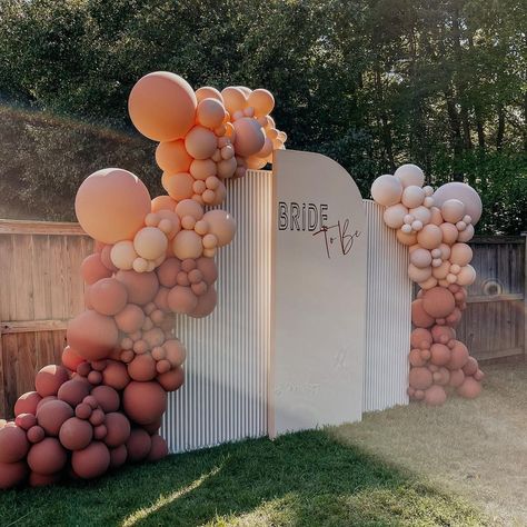 Elevate Décor on Instagram: “GARDEN CHIC BRIDAL SHOWER “You’re thinking too much, just let it flow.” — E. Paluszak Sometimes balloons don’t want to cooperate and as…” Thinking Too Much, Sunset Party, Garden Chic, Chic Bridal Showers, Let It Flow, Theme Party Decorations, Sunset Colors, Birthday Backdrop, Balloon Arch