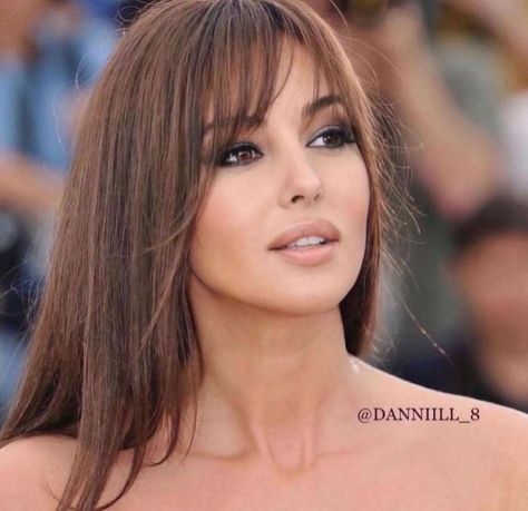 Jennifer Lopez Hair, Haircuts For Medium Hair, Long Hair With Bangs, Monica Bellucci, Brown Hair Colors, Brunette Hair, Brunette Hair Color, Hairstyles With Bangs, Hair Looks