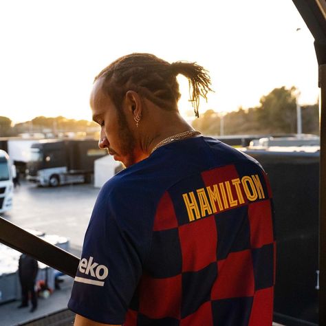 Barca Jersey, Barcelona Shirt, Hamilton Quotes, Barcelona Jerseys, F1 Lewis Hamilton, Sports Camera, Sports Car Racing, British Men, Cute Celebrity Guys