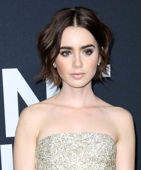 Lily Collins Short Hair, Lily Collins Hair, Phil Collins, Penteado Cabelo Curto, Short Haircut, Lily Collins, Finger Tattoos, Meaningful Tattoos, Hair Today