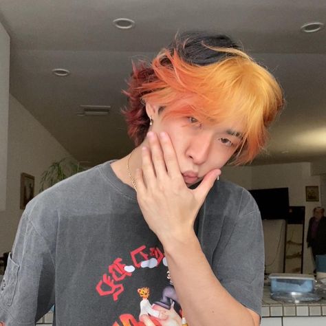 Bleached Hair Men, Flame Hair, Short Hair Tomboy, Hair Reference, Boys Haircuts, Hair Inspiration Color, Orange Hair, Hair Inspo Color, Design Graphique