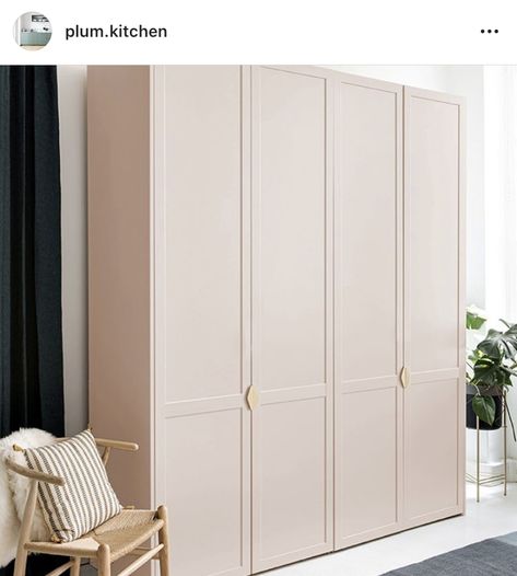 Dusky Pink Wardrobe, Beige Color Wardrobe Design, Pink And White Cupboards Bedroom, Beige Wardrobe Cabinet, Blush Pink Wardrobe Doors, High School Survival, Mudroom Design, School Survival, Shoe Closet