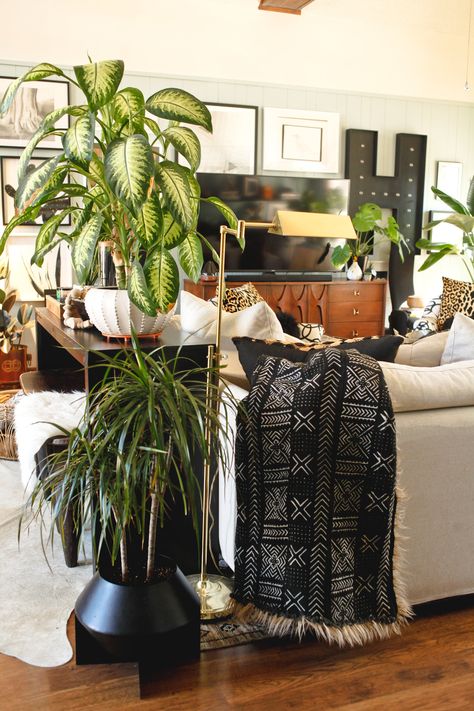 Neutral Bohemian Living Room, Modern Afrocentric Decor, Afrobohemian Home Decor, Afro Boho Living Room, Afro Modern Decor, Afro Boho Decor, Afro Bohemian Style Decor, Carmeon Hamilton, African Themed Living Room