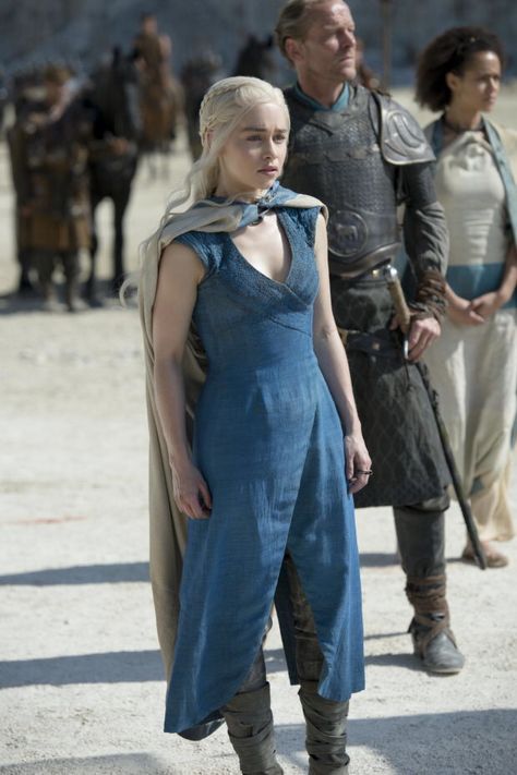 Daenerys Targaryen from Game of Thrones Daenerys Blue Dress, Daenerys Targaryen Blue Dress, Lady Margaery, Iconic Clothing, Daenerys Targaryen Outfits, Rpg Clothes, Daenerys Costume, Daenerys Targaryen Dress, Daenerys Targaryen Costume