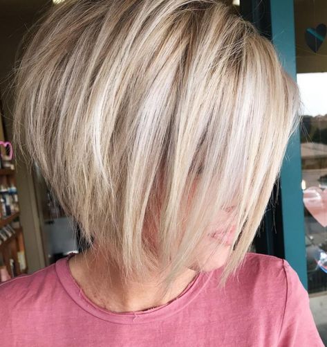 Rounded Bob, Short Choppy Bobs, Stacked Bob Hairstyles, Choppy Bob Haircuts, Textured Haircut, Stacked Bob, Stacked Bob Haircut, Bob Hairstyles For Thick, Bob Hairstyles With Bangs