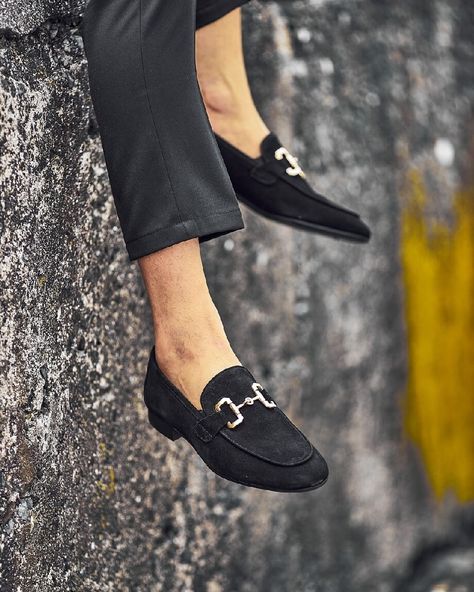 Introducing the elegant and timeless Raya Suede Hazel Loafers - the perfect addition to elevate your wardrobe! Priced at $245 with free worldwide shipping 🔍 Raya Suede Hazel Loafers #shoes #fashion #styleinspiration #loafershoes #loafers #styleinspo Loafer Shoes Outfit, Black Loafer Shoes, Mens Loafers Casual, Horsebit Loafers, Bit Loafers, 2024 Color, Code Black, Loafer Sneakers, Color Code