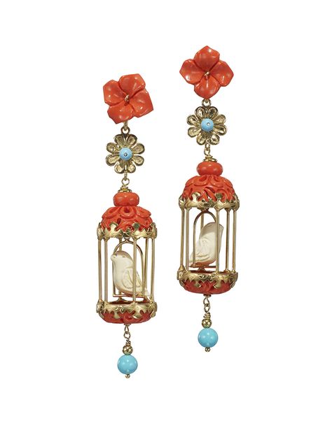 Leslie Tcheyan and Octavia Giovannini-Torelli debut their new pieces here. Bijoux Art Nouveau, Winter Typ, Whimsical Jewelry, Turquoise Drop Earrings, Tiny Charm, Classic Earrings, Coral Jewelry, Flower Detail, Pearl Set