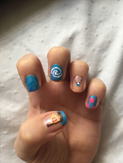 Moana nail art Moana Theme Nails, Moana Nails Disney, Moana Inspired Makeup, Moana Hair, Moana Nail Art, Tafiti Moana Makeup, Moana Beaded Bracelet, Moana Nails, Moana Crafts