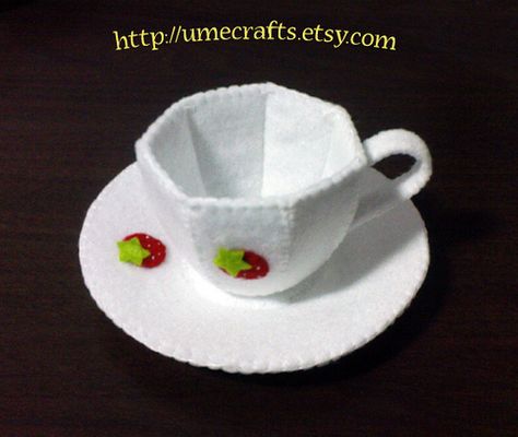 Play Tea Set, Christmas Fabric Crafts, Felt Play Food, Tea Diy, Felt Pattern, Felt Patterns, Set Patterns, Felt Toys, Felting Projects