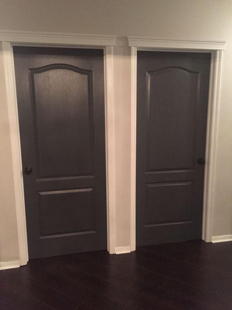 Best decision ever...Painting all our interior doors. Sherwin Williams Peppercorn and black matte hardware. Front Doors Painted Black, Interior Door Color, Interior Door Colors, Modern Interior Door, Painted Interior Doors, Black Interior Doors, Studio Office, Painted Front Doors, Interior Painting