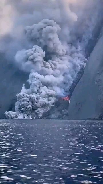 Geologist 😎 on Instagram: "An eruption occurred today at Stromboli volcano in Italy. That's the moment. 👀🌋 📍Stromboli Volcano, Italy. (09/10/2022) Credits @air_media #geography #geografia #earth #earthscience #earthplanet #nature #naturephotography #geomorphology #discover #discoverglobe #landscape #landscapephotography #geology #geologia #travelphotography #travel #science #bilim #naturalpattern #naturalart #wonderful_places #amazingplaces #youmustsee #placestotravel #visual #ourplanetdaily Stromboli Volcano, Reels Video, Life Is A Journey, Anything Is Possible, Patterns In Nature, What Is Life About, Tornado, Volcano, Wonderful Places