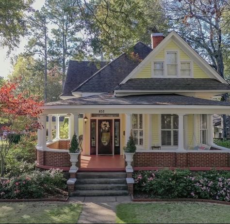 Yellow House, Victorian Cottage, Cute House, Sims House, Dream House Exterior, House Goals, Dream House Plans, Pretty House, Dream House Decor