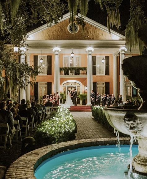 Antebellum Wedding, Southern Gentleman Style, New Orleans Mansion, Southern Mansions, Never Getting Married, Southern Culture, Blue Pool, New Orleans Wedding, Sydney Wedding