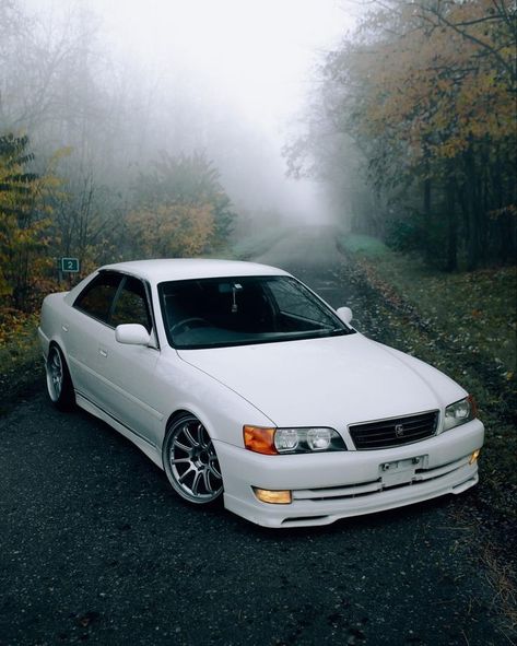 Aesthetic jdm toyota chaser car Carros Drift, Jzx100 Chaser, Toyota Chaser Jzx100, Chaser Jzx100, Jdm Toyota, Best Jdm Cars, Bmw E30, Japan Cars, Toyota Cars