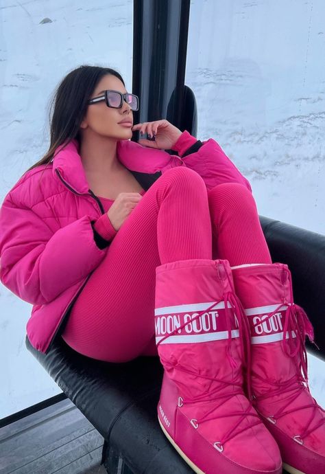 Snow Photoshoot, Outfits Cold, Ski Outfit, Stylish Winter Outfits, Winter Fashion Outfits Casual, Winter Outfits Cold, Snow Outfit, Cold Outfits, Skiing Outfit