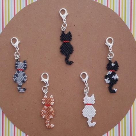 Miyuki Beads Pattern, Seed Bead Crafts, Pony Bead Patterns, Cat Bead, Brick Stitch Earrings, Beaded Jewlery, Bead Charms Diy, Seed Bead Patterns, Easy Diy Jewelry