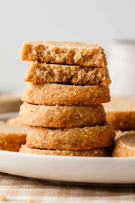 These simple 6-ingredient brown sugar shortbread cookies are a sweet, flavorful take on traditional shortbread. Made in 1 bowl without eggs or leavening, this buttery shortbread is soft yet dense with crisp, crumbly edges. We'll use the simple slice-and-bake method, which helps guarantee thick cookies. No rolling pin required! sallysbakingaddiction.com Cookies Slice And Bake, Single Serving Meals, Sugar Shortbread Cookies, Brown Sugar Shortbread, Thick Cookies, Cracker Toppings, Sallys Baking, Pumpkin Snickerdoodles, Icebox Cookies