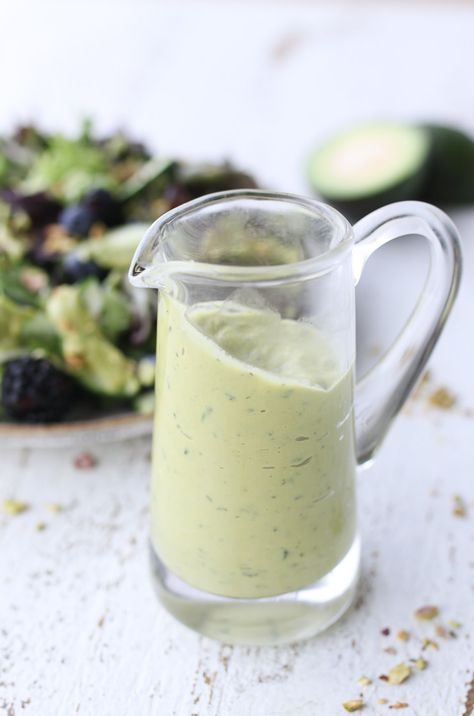 BEST Avocado Salad Dressing (Healthy Vegan!) - Abbey's Kitchen Avocado Salads, Healthy Appetizers Easy, Avocado Salad Dressing, Grilled Salad, Grilled Sweet Potatoes, Fresh Summer Salad, Salad Dressing Recipe, Salad Dressing Recipes Homemade, Avocado Dressing