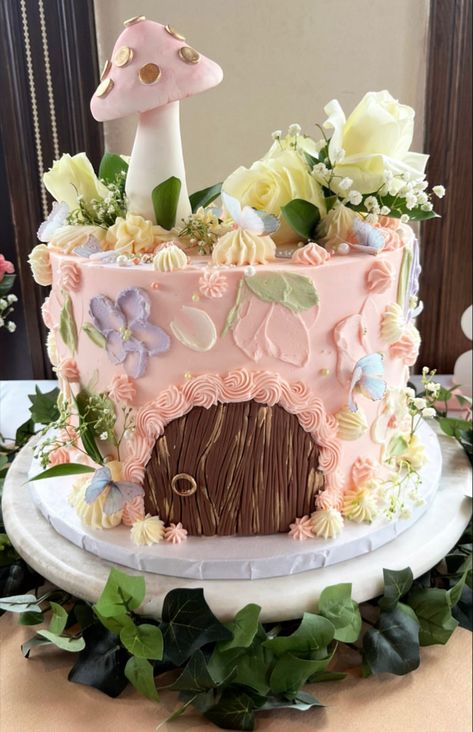 Fairy Theme Birthday Party, Cake Recipes Easy, Fairy Birthday Cake, Fairytale Birthday, Fairy Baby Showers, Easy Cakes, Fairy Garden Birthday Party, Aesthetic Cake, Pastel Cupcakes