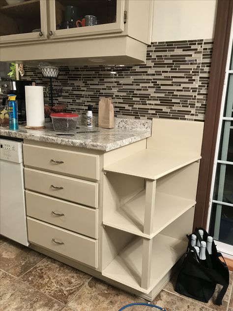 An easy counter top end shelf idea. We removed an old cabinet and had to cover up some flooring that didn’t have tile, and cover the back wall that didn’t have the back splash. End Counter Ideas, Counter End Cap Ideas, Cabinet Ends Ideas, End Cabinet Shelves, Side Of Kitchen Cabinet Ideas, Small Kitchen Addition, End Of Cabinet Ideas, Farmhouse Fab, Corner Kitchen Layout