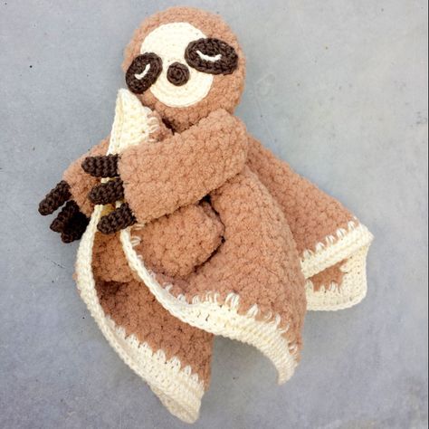 Lovey Free Pattern, Sloth Crochet, Moon Crochet, Lovey Crochet Pattern, Lovey Crochet, Crochet Sloth, Thick Blanket, Baby To Sleep, Unique Crochet